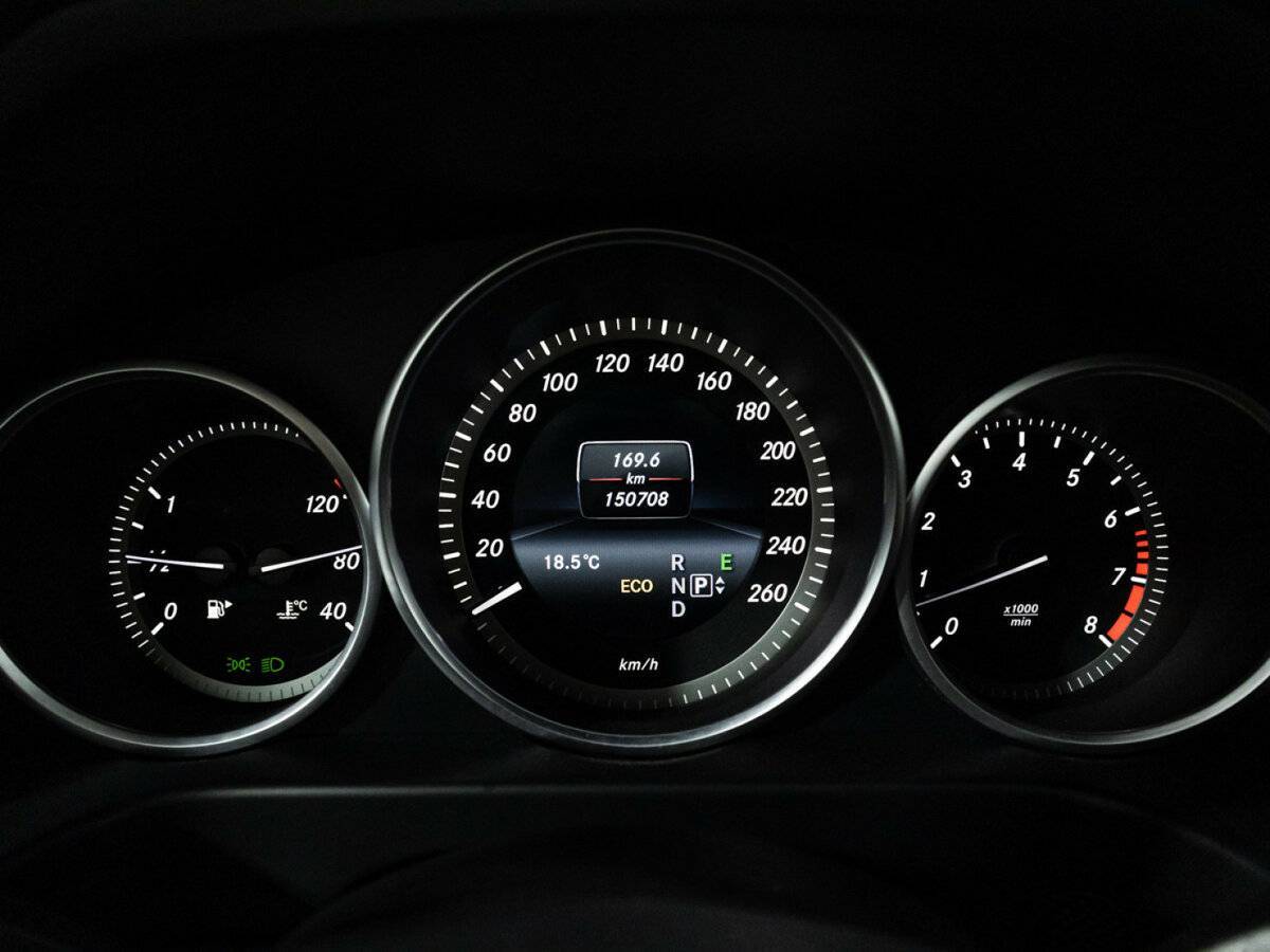 Mercedes-Benz E-Класс 200, 2015 Фото №13