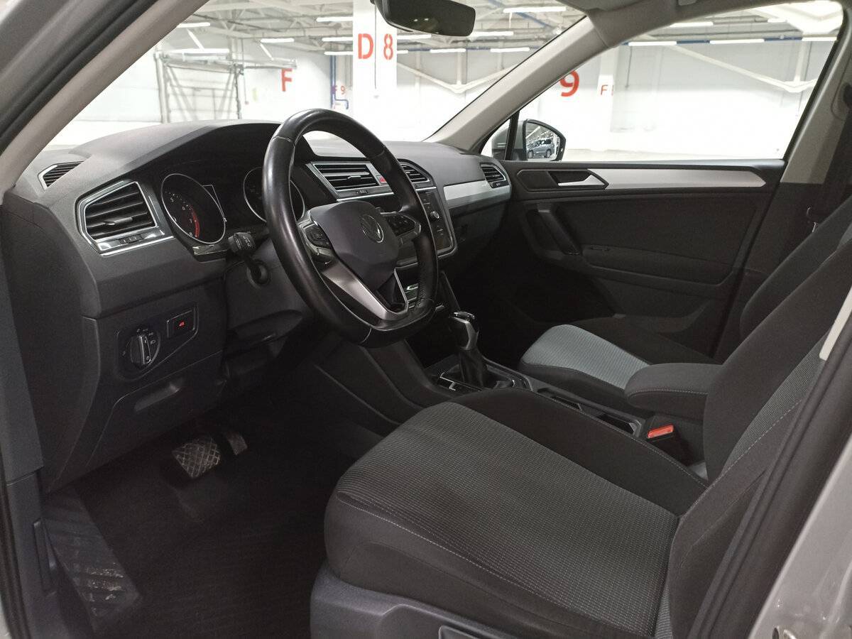 Volkswagen Tiguan, 2021 Фото №16
