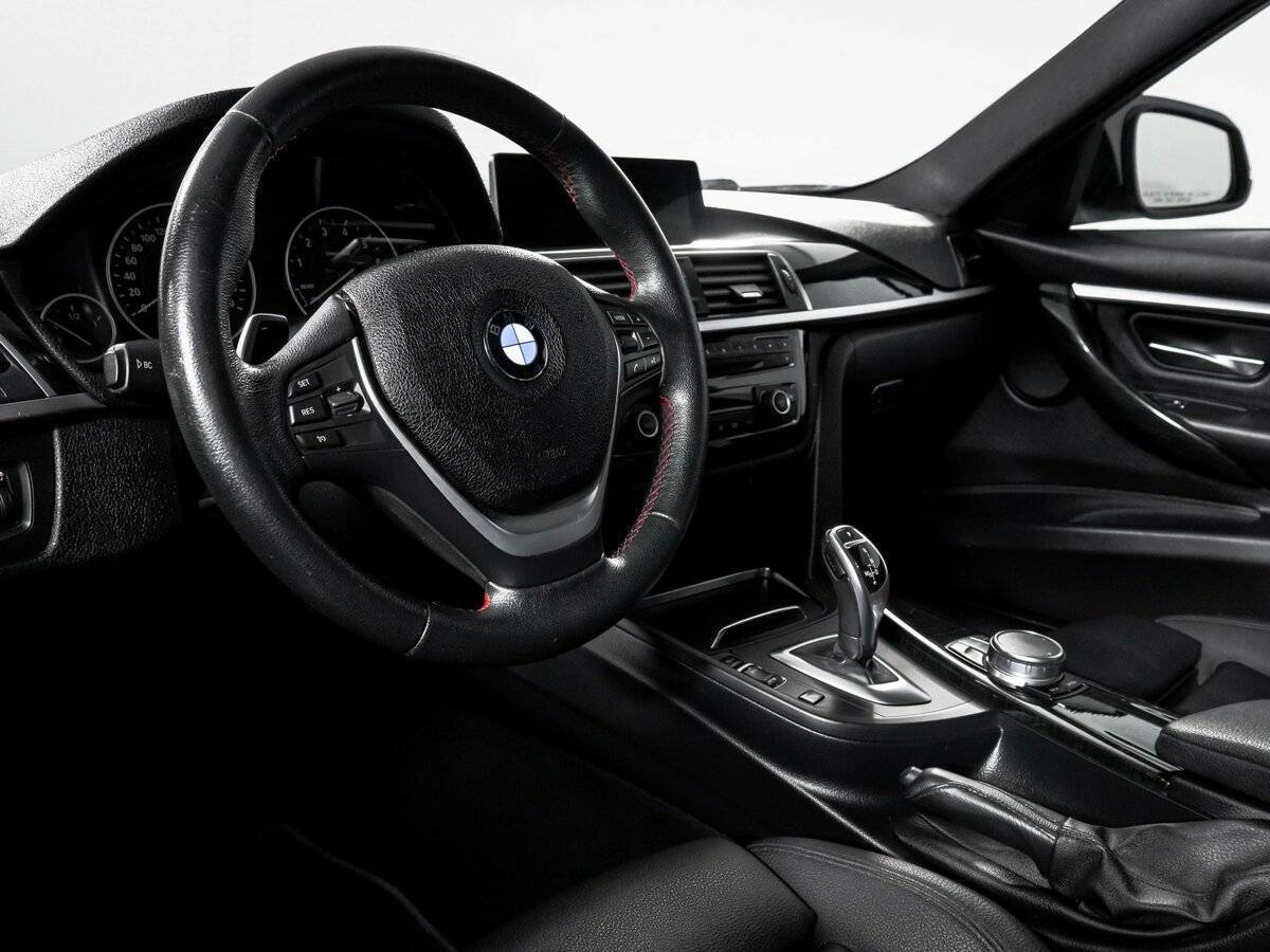 BMW 3 серии 330i xDrive, 2017 Фото №14