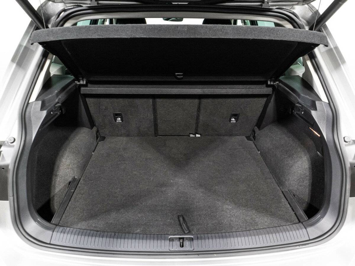 Volkswagen Tiguan, 2019 Фото №15