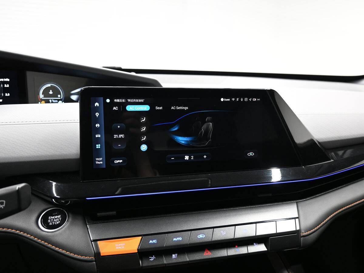 Changan UNI-V, 2023 Фото №17