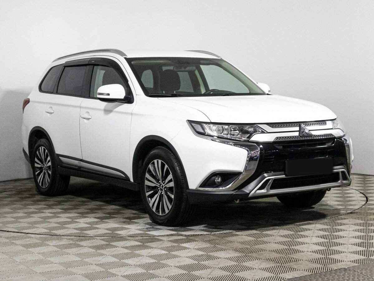 Mitsubishi Outlander, 2018 - 70 460 км. | Фото №3