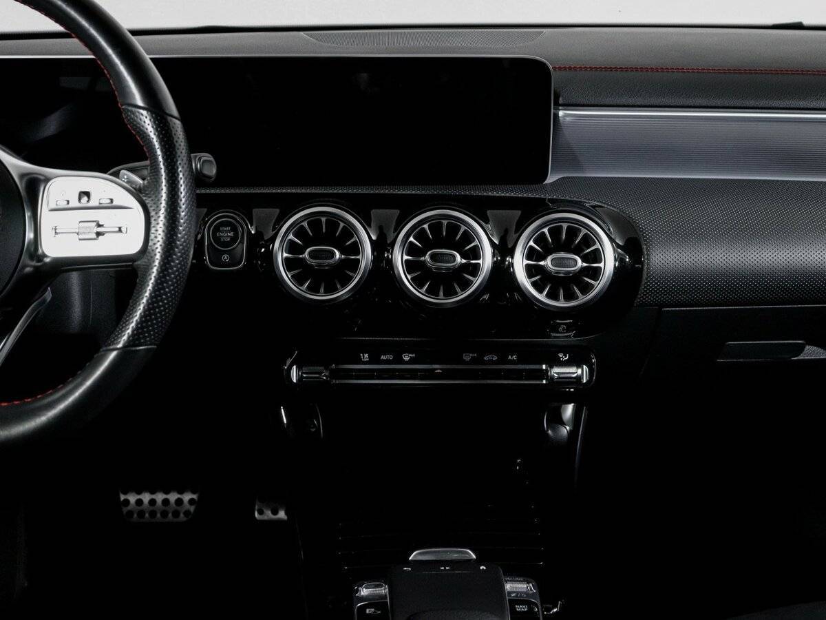 Mercedes-Benz CLA 200, 2019 Фото №13