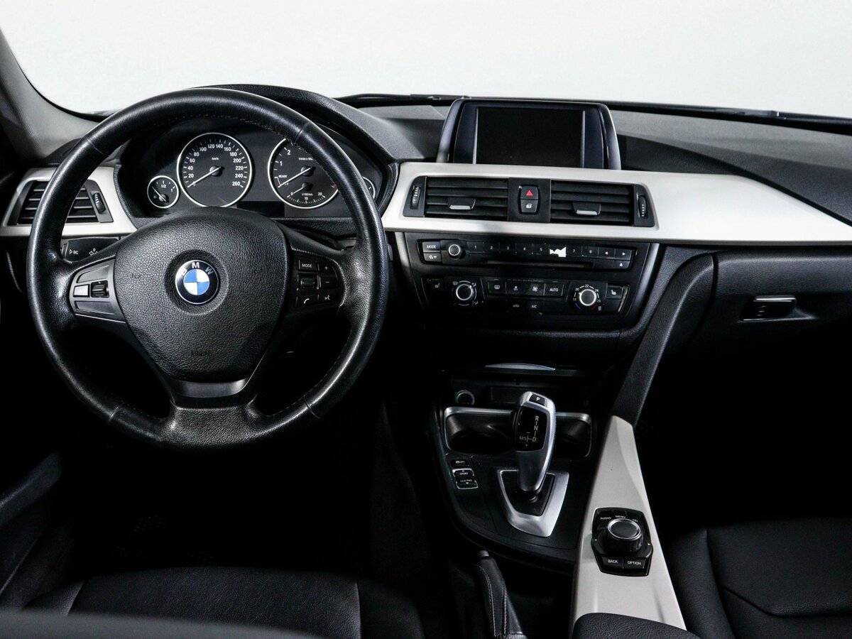 BMW 3 серии 320i, 2014 Фото №12