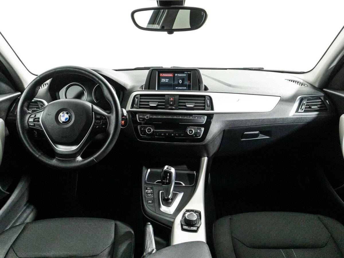 BMW 1 серии 118i, 2018 Фото №13