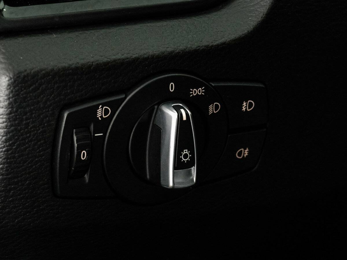 BMW X1 20i, 2014 Фото №17