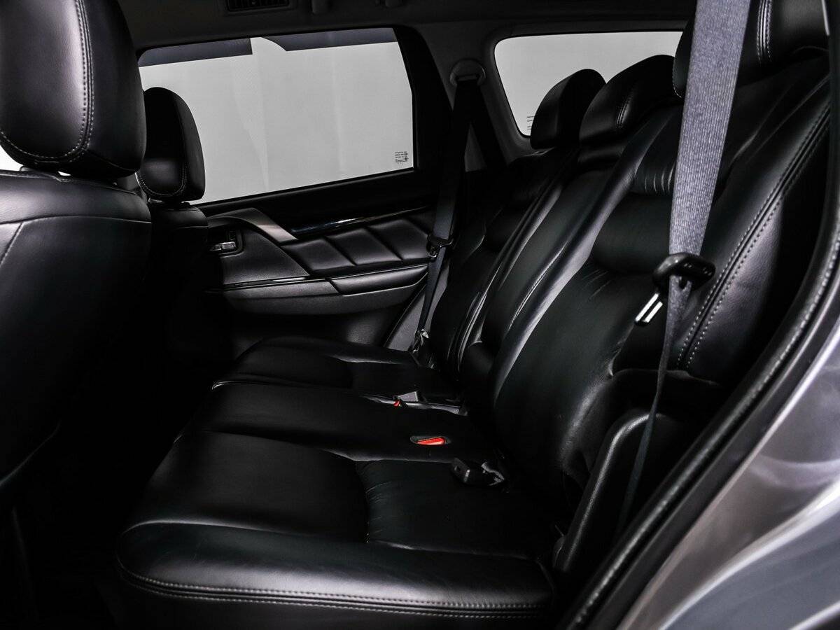 Mitsubishi Pajero Sport, 2017 Фото №13