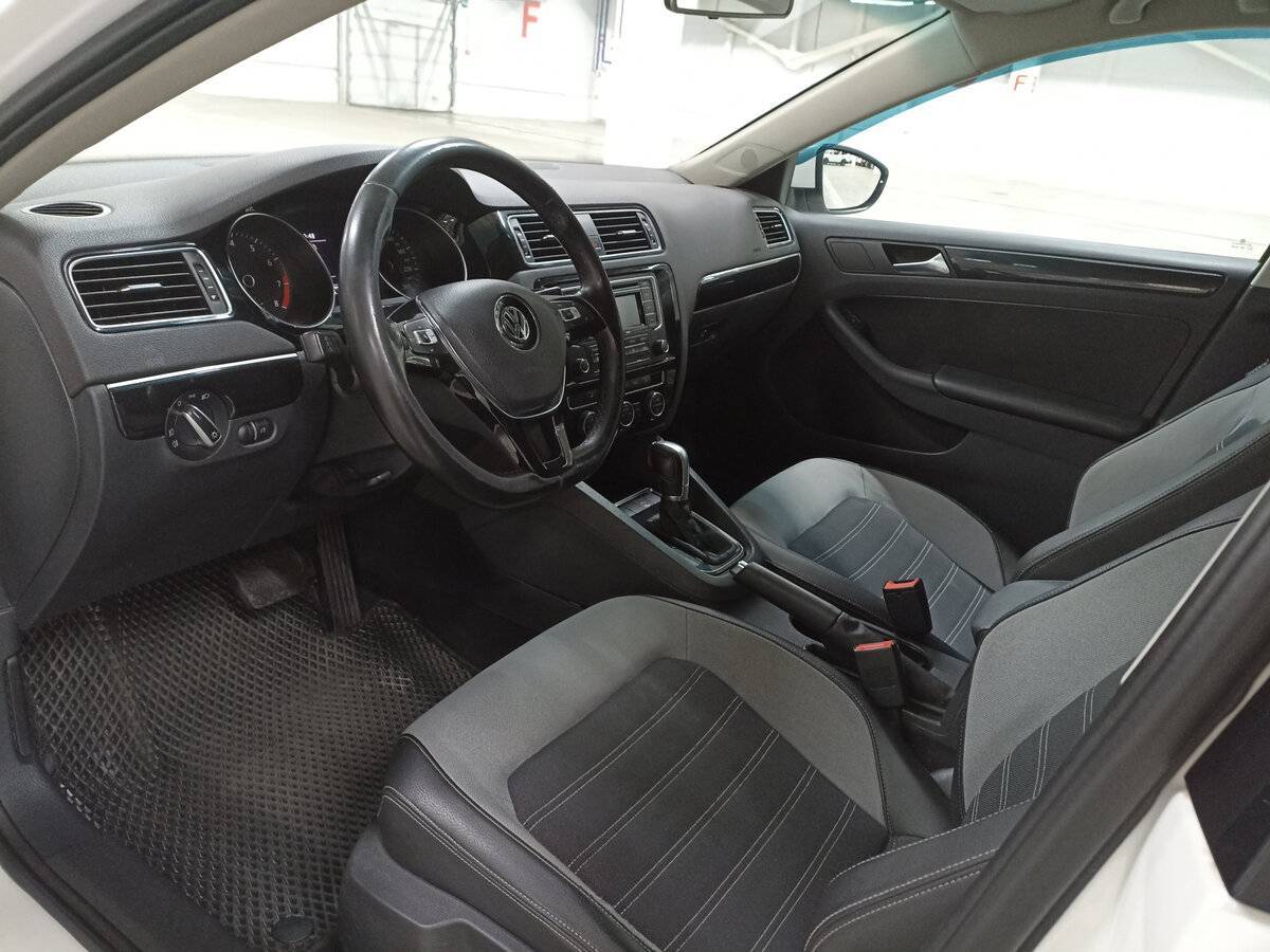 Volkswagen Jetta, 2015 Фото №16