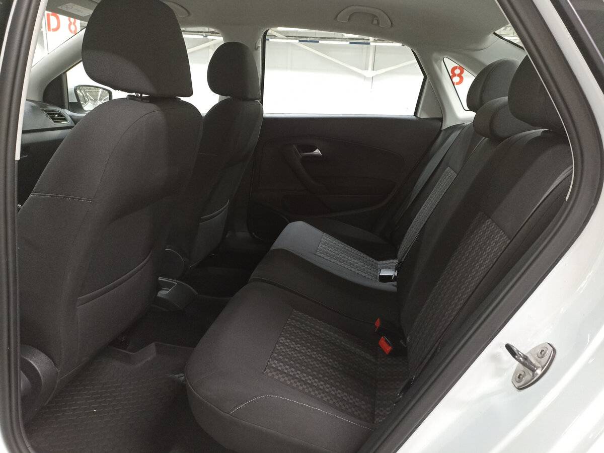 Volkswagen Polo, 2018 Фото №12