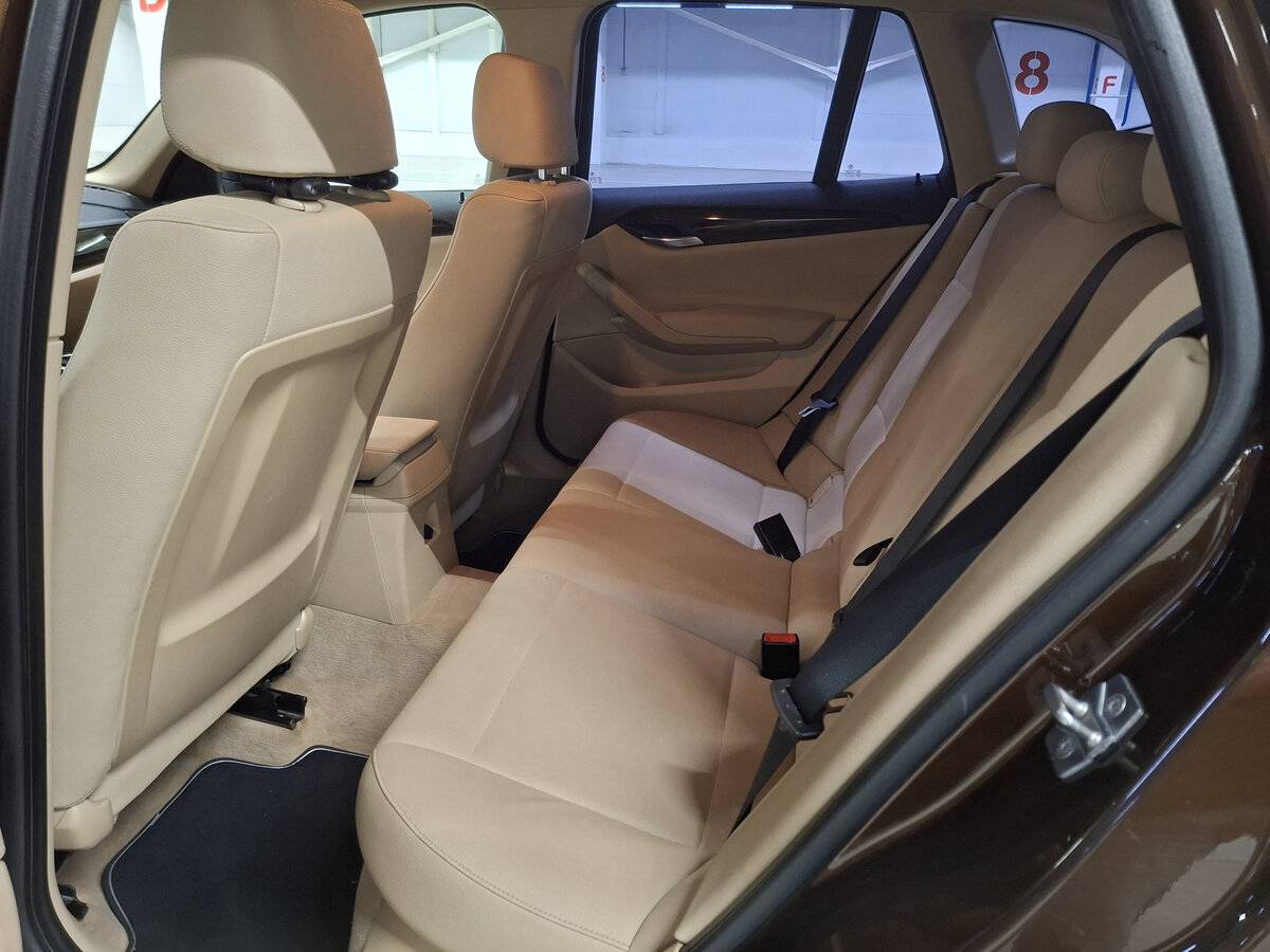 BMW X1 20d I (E84), 2012 Фото №12