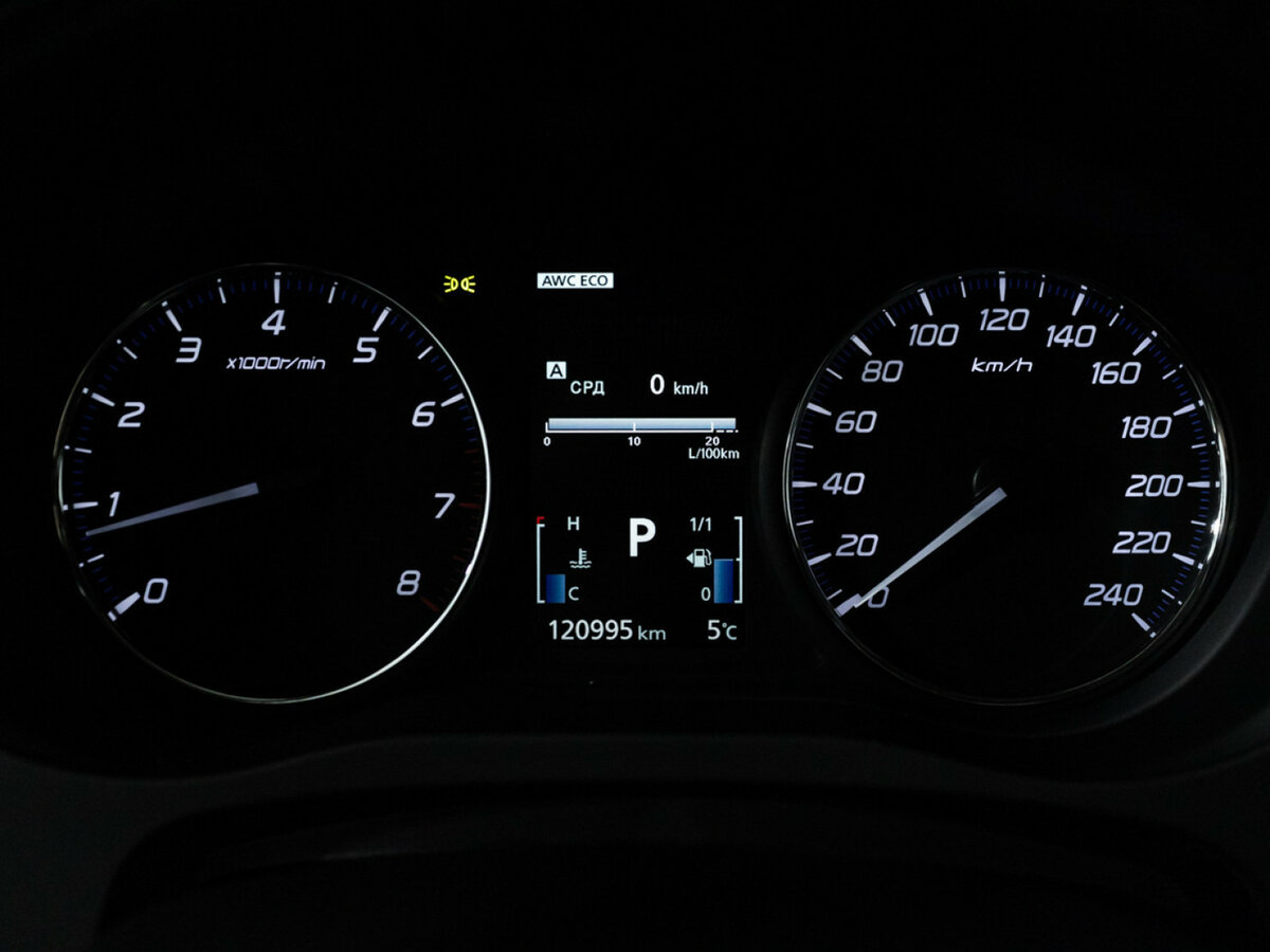 Mitsubishi Outlander III Рестайлинг, 2014 Фото №12