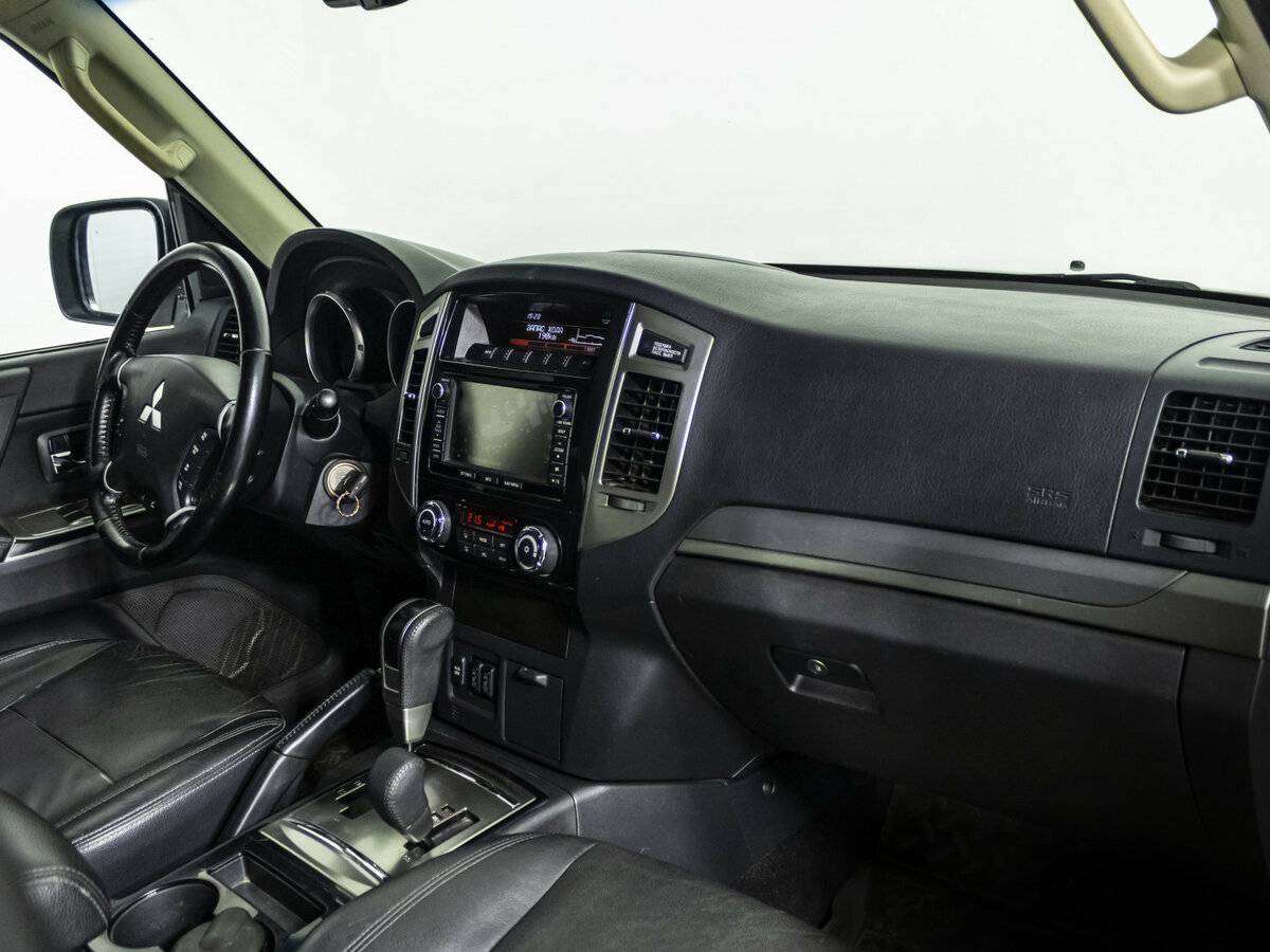 Mitsubishi Pajero IV Рестайлинг 2, 2014 - 78 956 км. | Фото №7