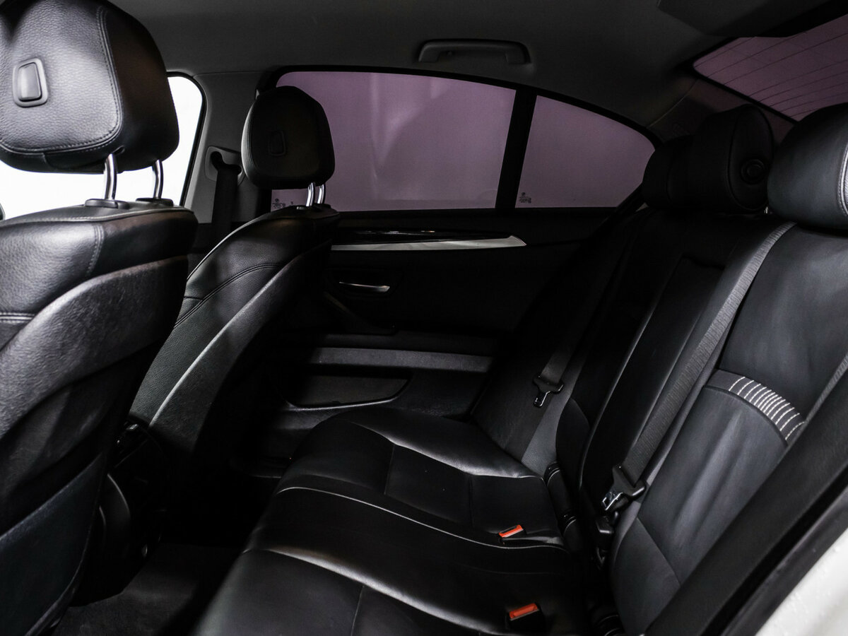 BMW 5 серии 520i VI (F10/F11/F07) Рестайлинг, 2015 Фото №12