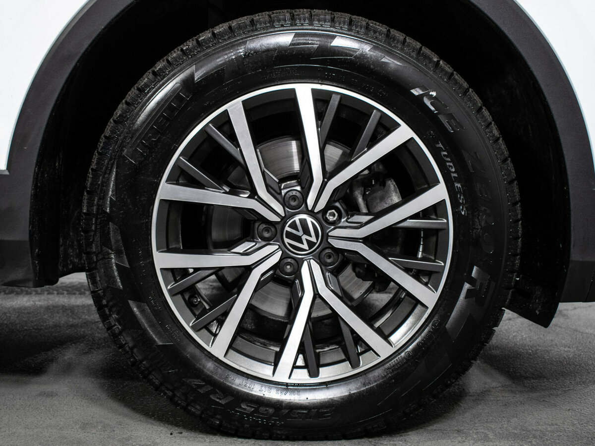 Volkswagen Tiguan II Рестайлинг, 2022 Фото №17