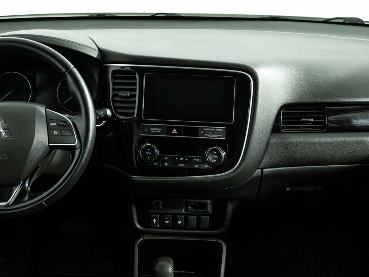 Mitsubishi Outlander III Рестайлинг 3, 2018 Фото №12